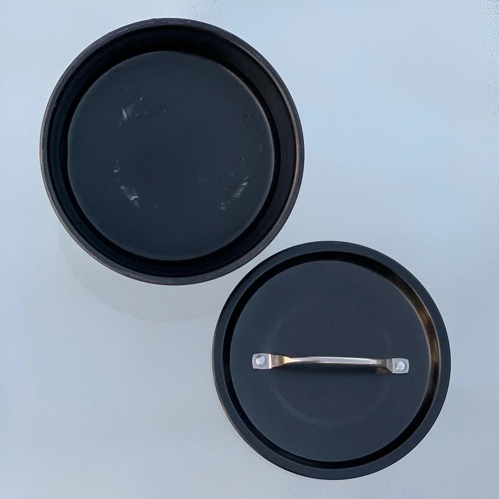 Round 2.5 Quart/10-Cup Camping Pot with Lid